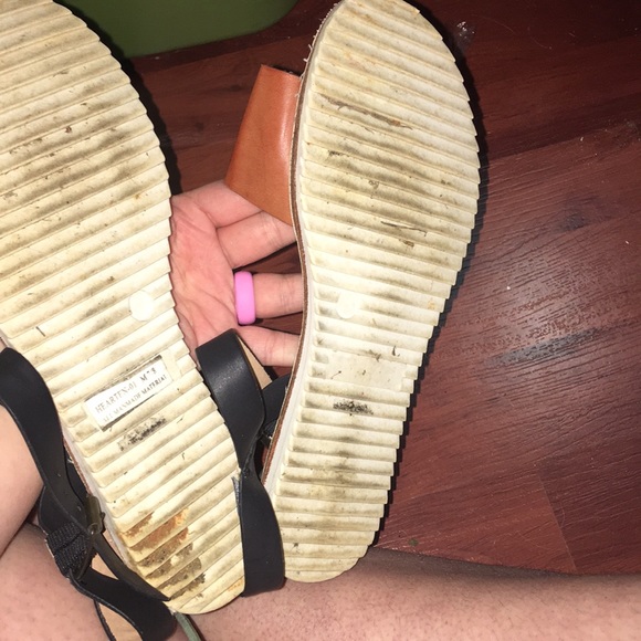 Brown and Black sandals . - Picture 3 of 3